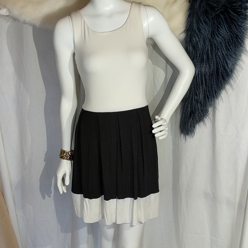 🦓 Degas black/white dress xs NWT